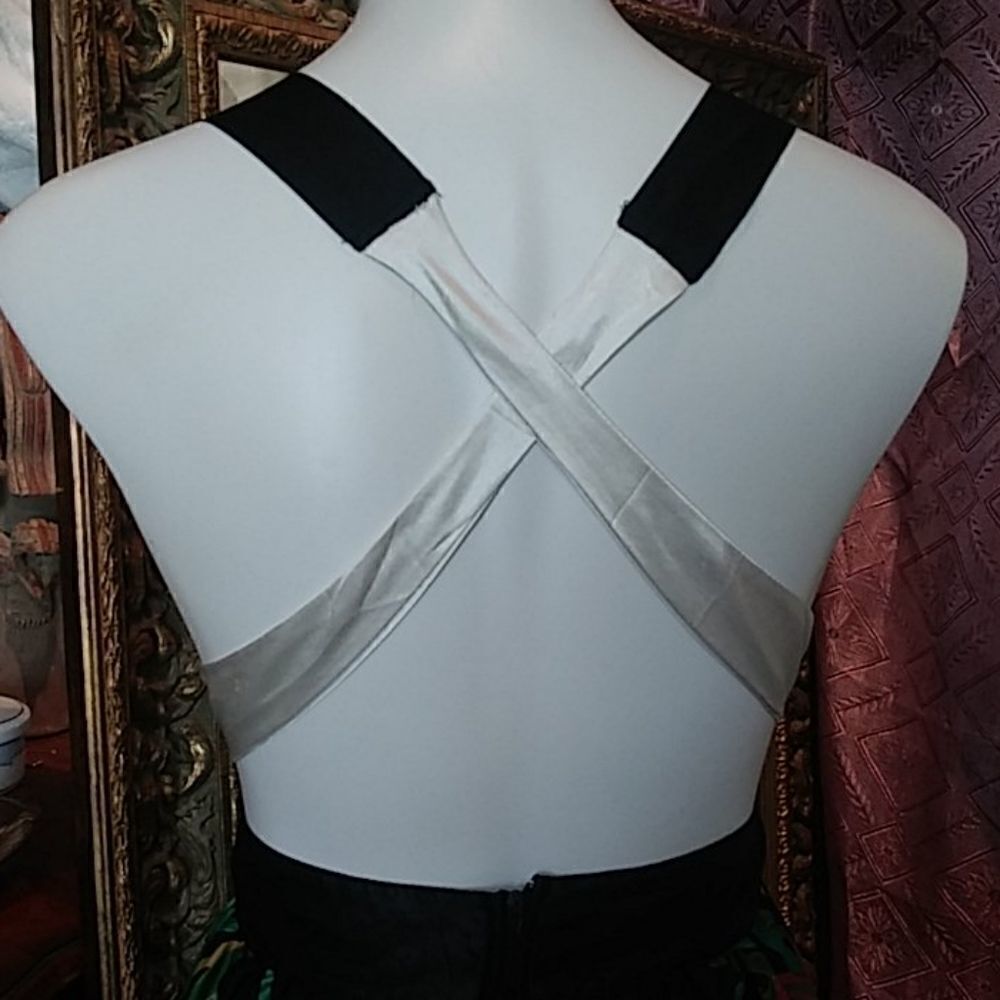Double zero. Dress   - Picture 7 of 9